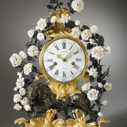 Пазл: Часы в фарфоре с позолотой