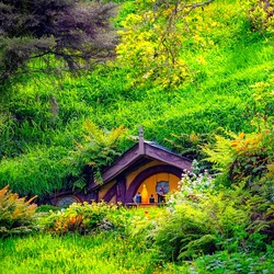 Пазл: В деревне хоббитов