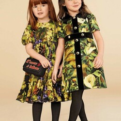 Пазл: Модницы в зеленом