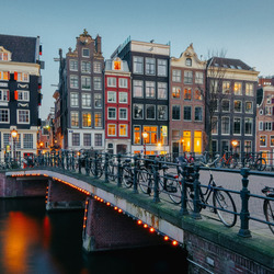 Пазл: Ponte sul canale ad Amsterdam