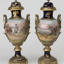 Пазл: Антикварные вазы