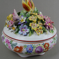 Пазл: Фарфоровая шкатулка