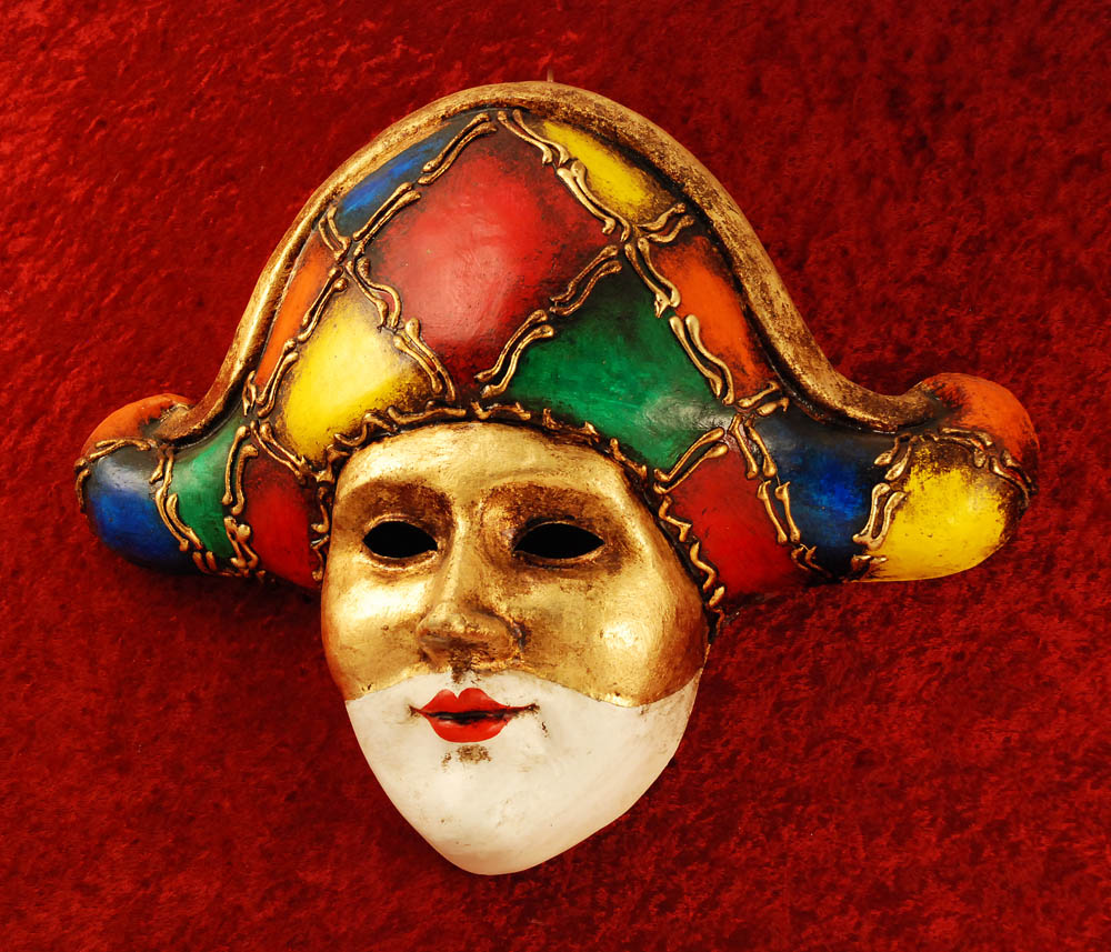 Арлекин маска выступления. Венецианская маска Арлекино. Арлекино маска дель арте. Венецианский карнавал маска Арлекин. Венецианский карнавал Коломбина.