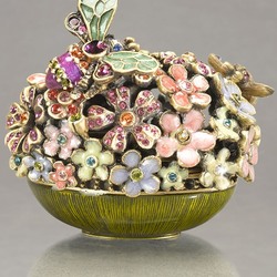 Пазл: Фарфоровая шкатулка