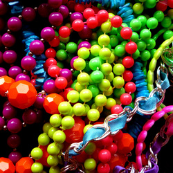 Пазл: Бусики и браслетики