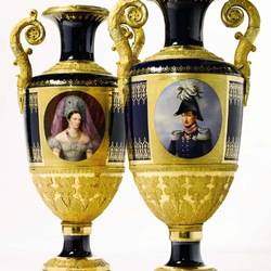 Пазл: Антикварные вазы