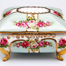 Пазл: Фарфоровая шкатулка