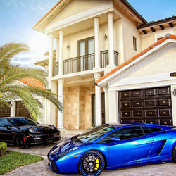 Пазл: Машины у дома