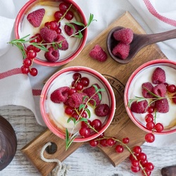 Пазл: Ягоды в сливках