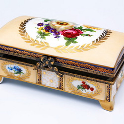 Пазл: Фарфоровая шкатулка