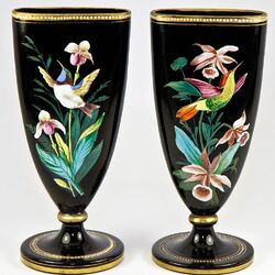 Пазл: Стеклянные вазы с росписью