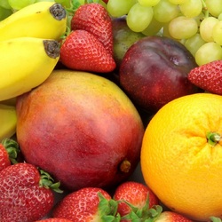 Пазл: Россыпь ягод и фруктов