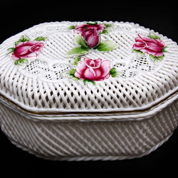 Пазл: Фарфоровая шкатулка