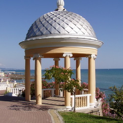 Пазл: Сочи.Беседка у моря
