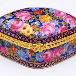 Пазл: Фарфоровая шкатулка