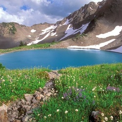 Пазл: Горное озеро