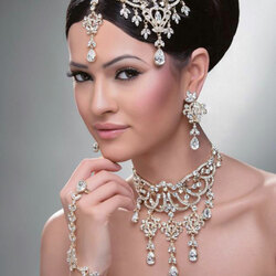 Пазл: Индийская девушка