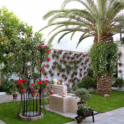 Пазл: Цветочные дворики Испании