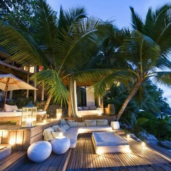 Пазл: Веранда с видом на море