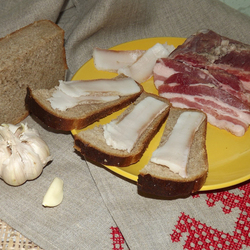 Пазл: Сало с чесноком