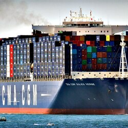 Пазл: CMA CGM Jules Verne