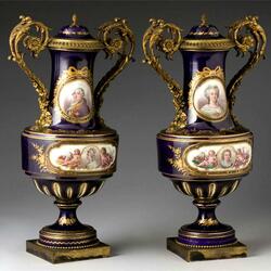 Пазл: Старинные вазы