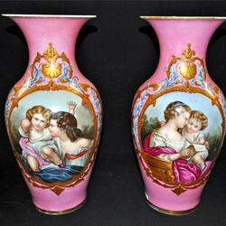 Пазл: Розовые вазы