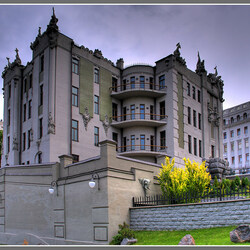 Пазл: Дом с химерами