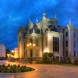 Пазл: Дом с химерами