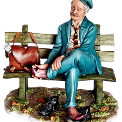 Пазл: Фарфоровая статуэтка. Почтальон