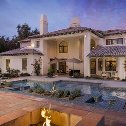 Пазл: Дом с бассейном