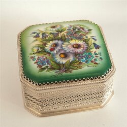 Пазл: Ростовская финифть.Шкатулка