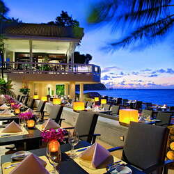 Пазл: Ресторан на берегу океана