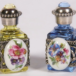 Пазл: Антикварные флаконы