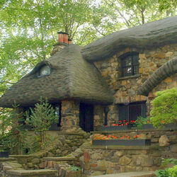 Пазл: Интересный домик