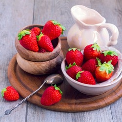 Пазл: Клубничный натюрморт