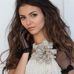 Пазл: Виктория Джастис