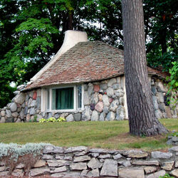 Пазл: Необычный домик