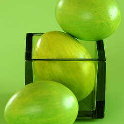 Пазл: Разные формы в одном цвете