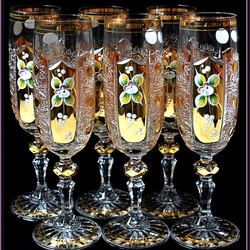 Пазл: Бокалы для шампанского из Богемского хрусталя