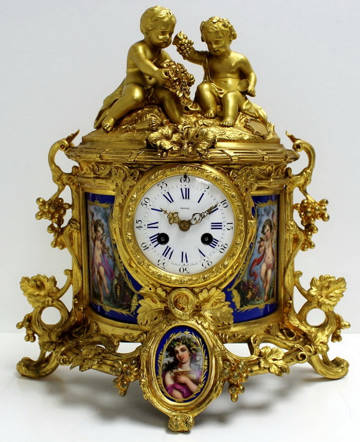 Часы в стиле барокко