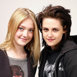 Пазл: Дакота Фаннинг и Кристен Стюард