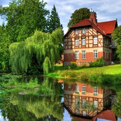 Пазл: Дом у реки