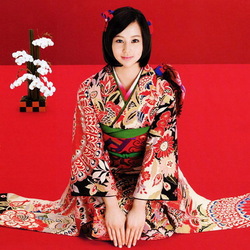 Пазл: Девушка в японском костюме