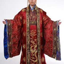 Пазл: Мужчина в корейском костюме