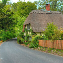 Пазл: Домик в английской деревне