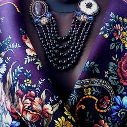 Пазл: Русские самоцветы и  Павлопосадские платки