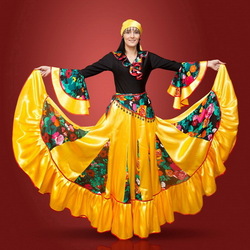 Пазл: Девушка в цыганском костюме