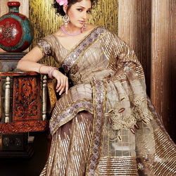 Пазл: Девушка в индийском сари