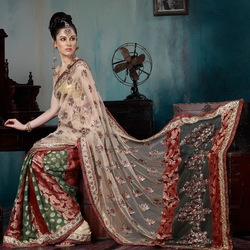 Пазл: Девушка в индийском сари